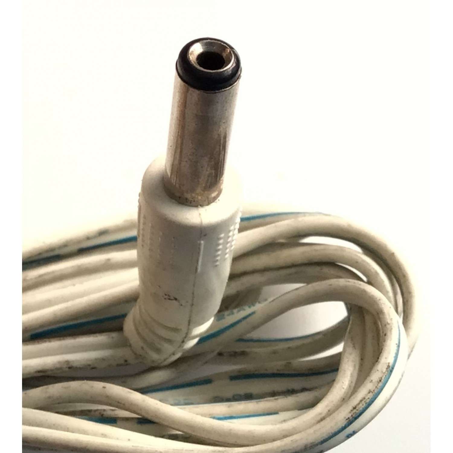 CARGADOR / ADAPTADOR DE FUENTE DE ALIMENTACION / NUMERO DE PARTE YH-U-048-0400R / ENTRADA VCA 120V 60HZ 6W / SALIDA VCD 4.8V 400MA / MODELO YH-U-048-0400R - Imagen 3